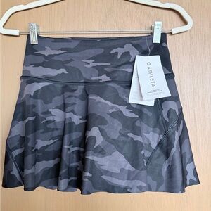 Athleta Women's Skater Ace Printed Tennis  Skort - Black and Gray Camouflage